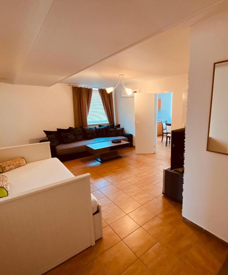 Zara Apartmán *