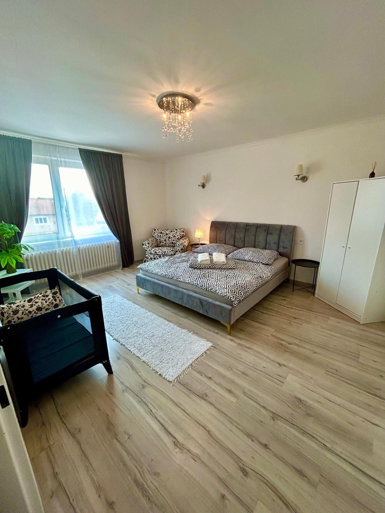 Zara Apartmán *